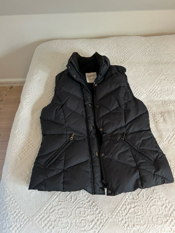 Vest, str. 38, Esprit