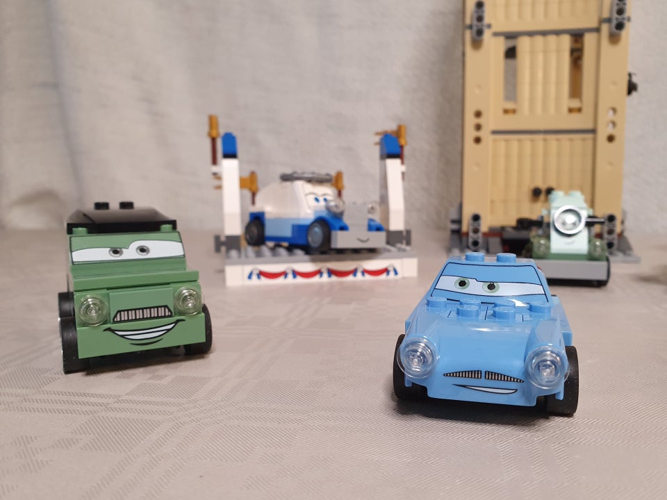 Lego Cars, 8639 Big Bentley Bust Out