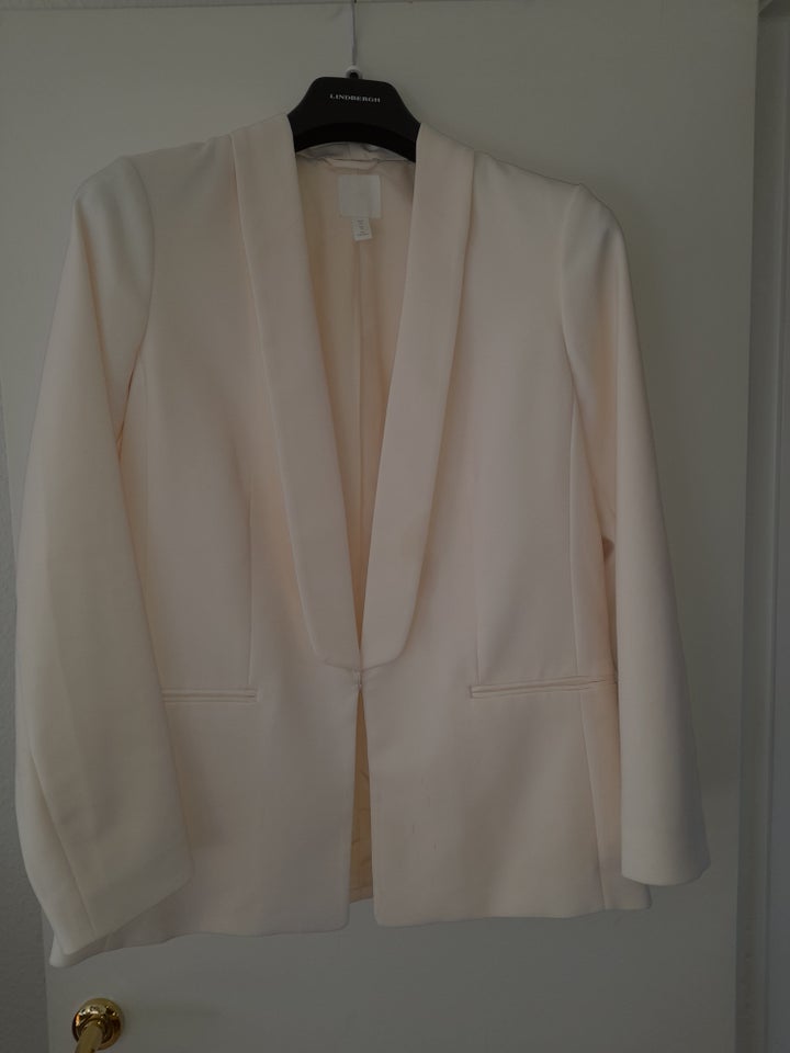 Blazer, str. 40, HM