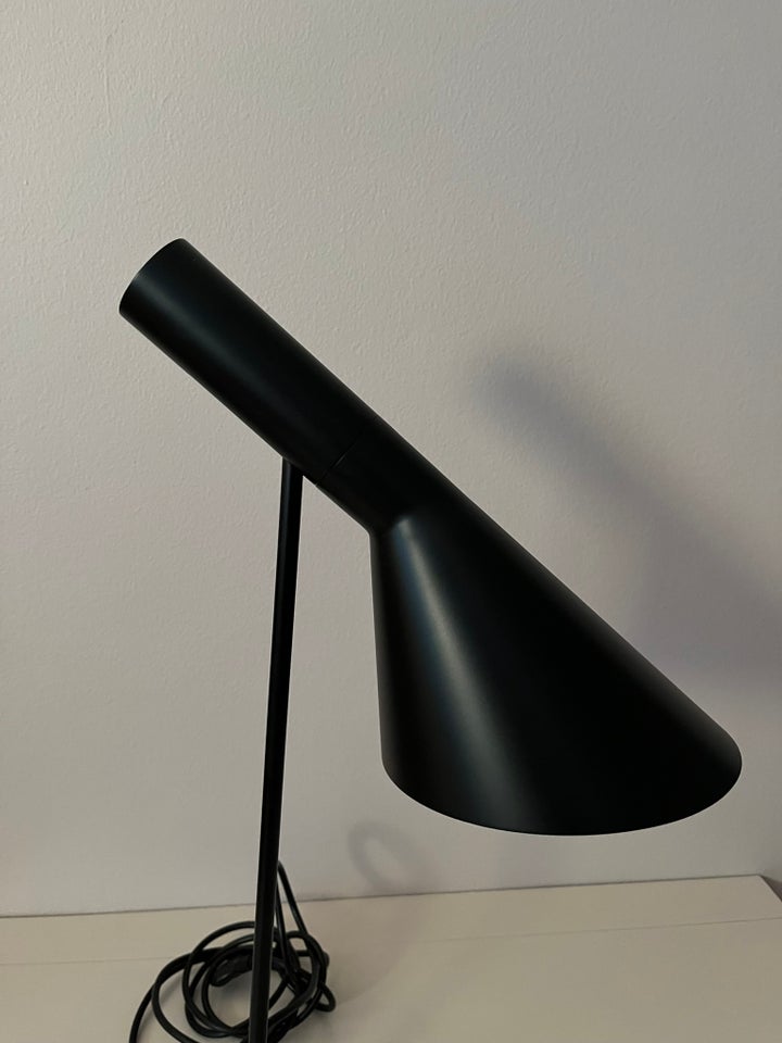 Arne Jacobsen, AJ, bordlampe