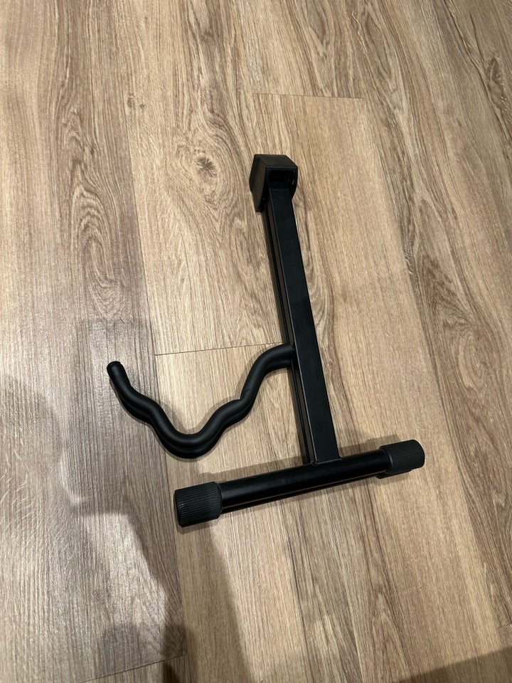 Guitar holder, Ukendt Ukendt