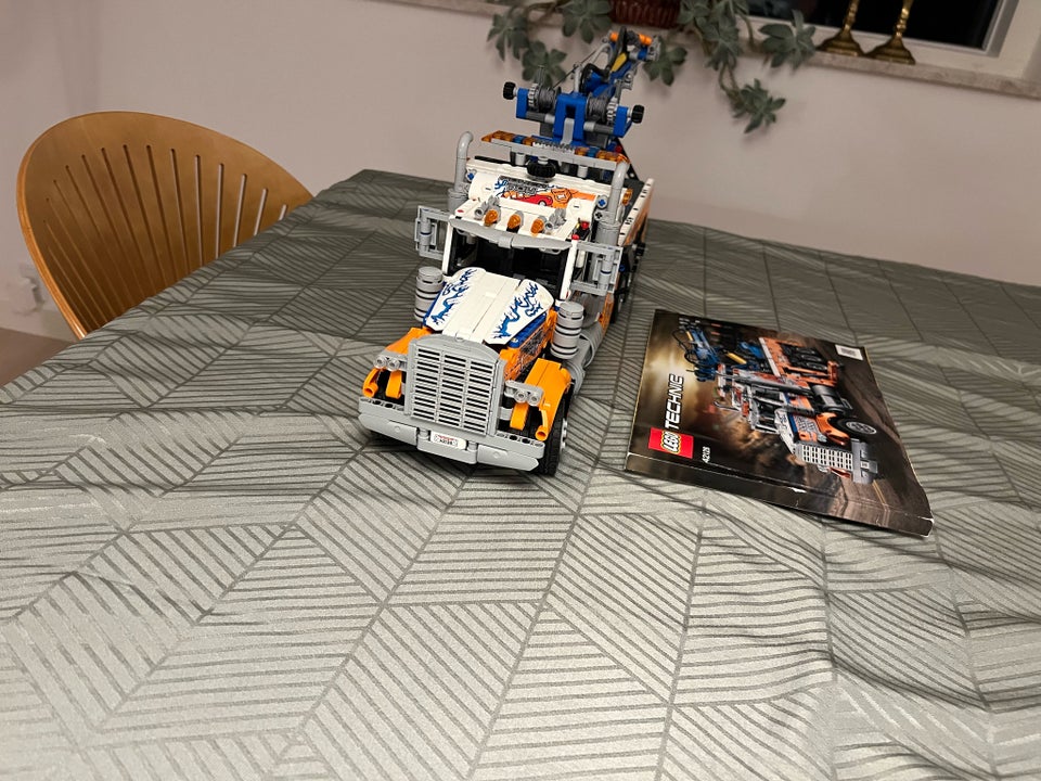 Lego Technic, 42128