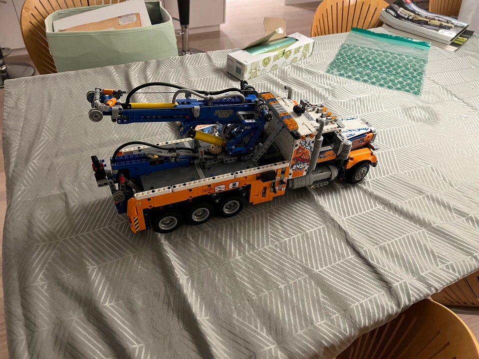 Lego Technic, 42128