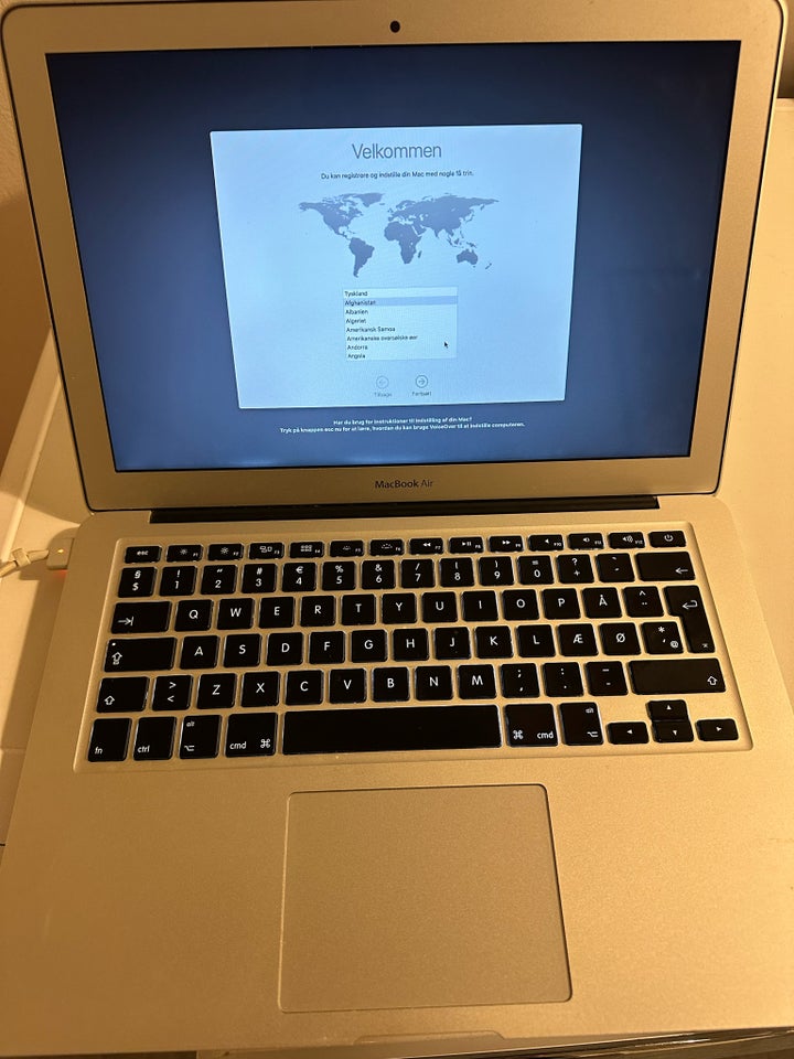 MacBook Air 13” 13GHzCore i5 GHz