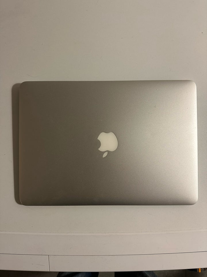 MacBook Air 13” 13GHzCore i5 GHz