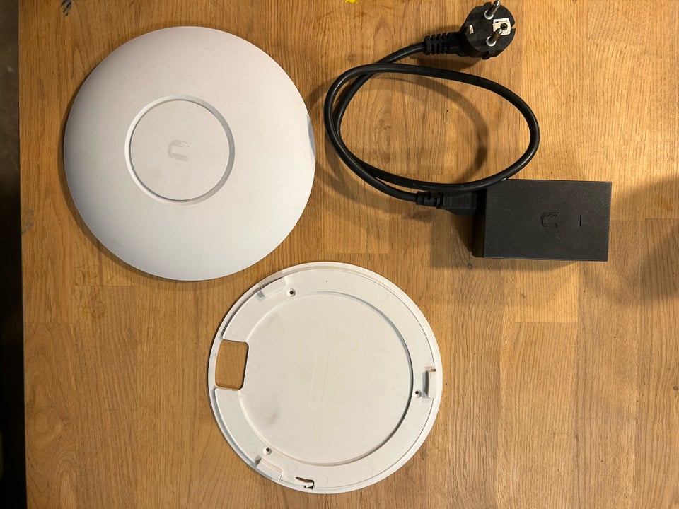 Access point, wireless, UniFi