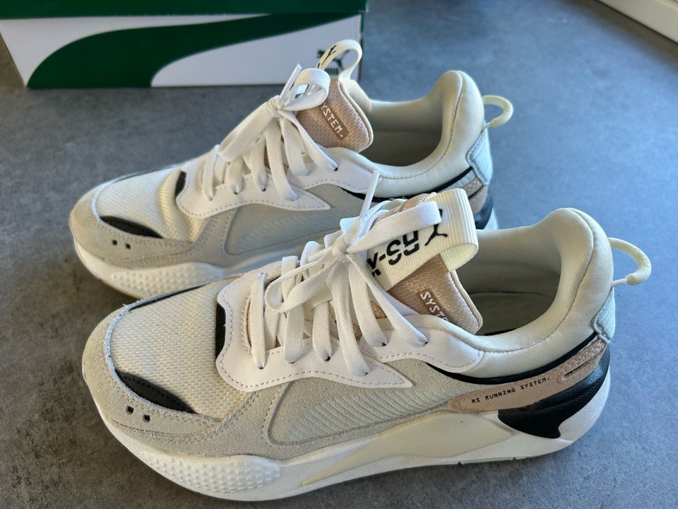 Sneakers str 39 Puma