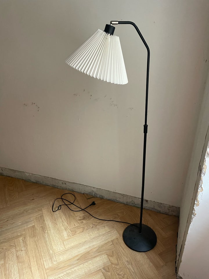 Gulvlampe, Halo Design Berlin