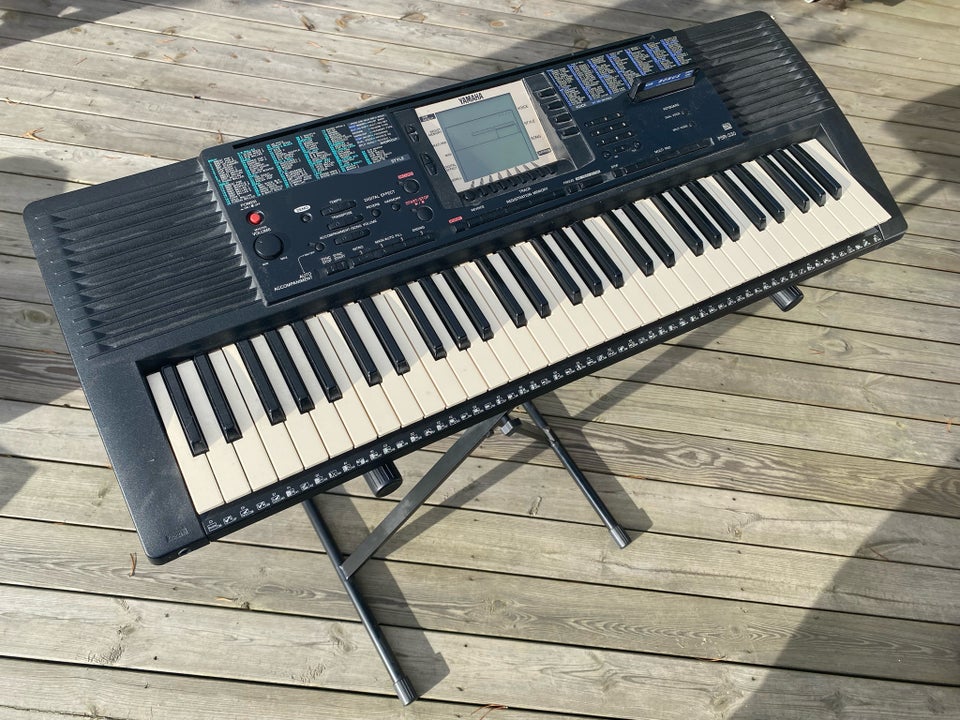 Keyboard, Yamaha PSR-330