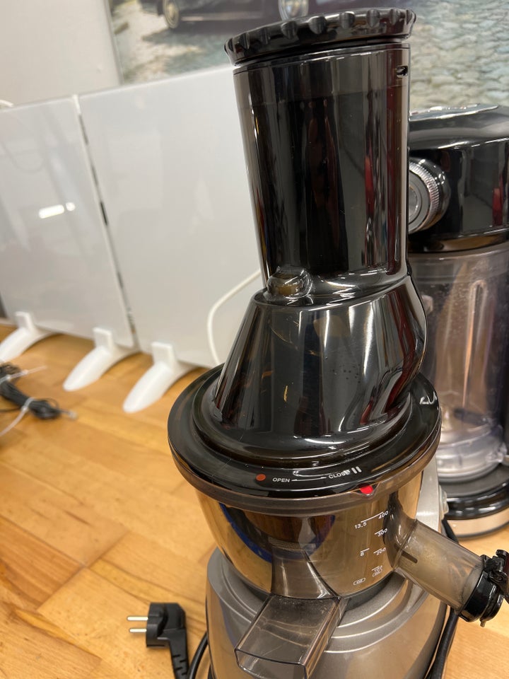 WITT by Kyvibgs B6200S slow juicer