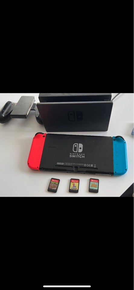 Nintendo Switch, God