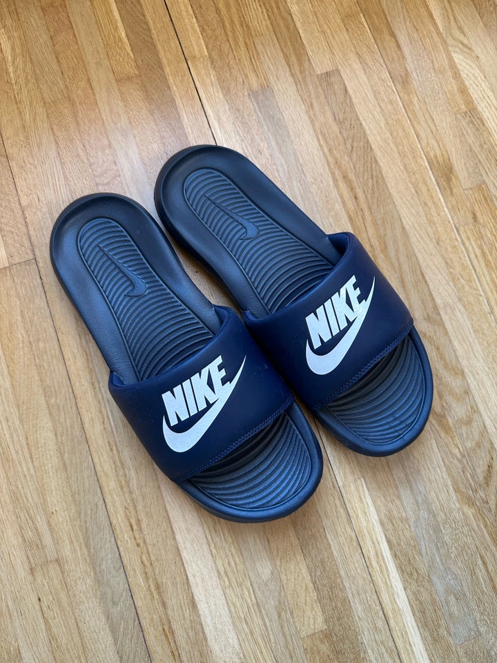 Sandaler Nike str 425