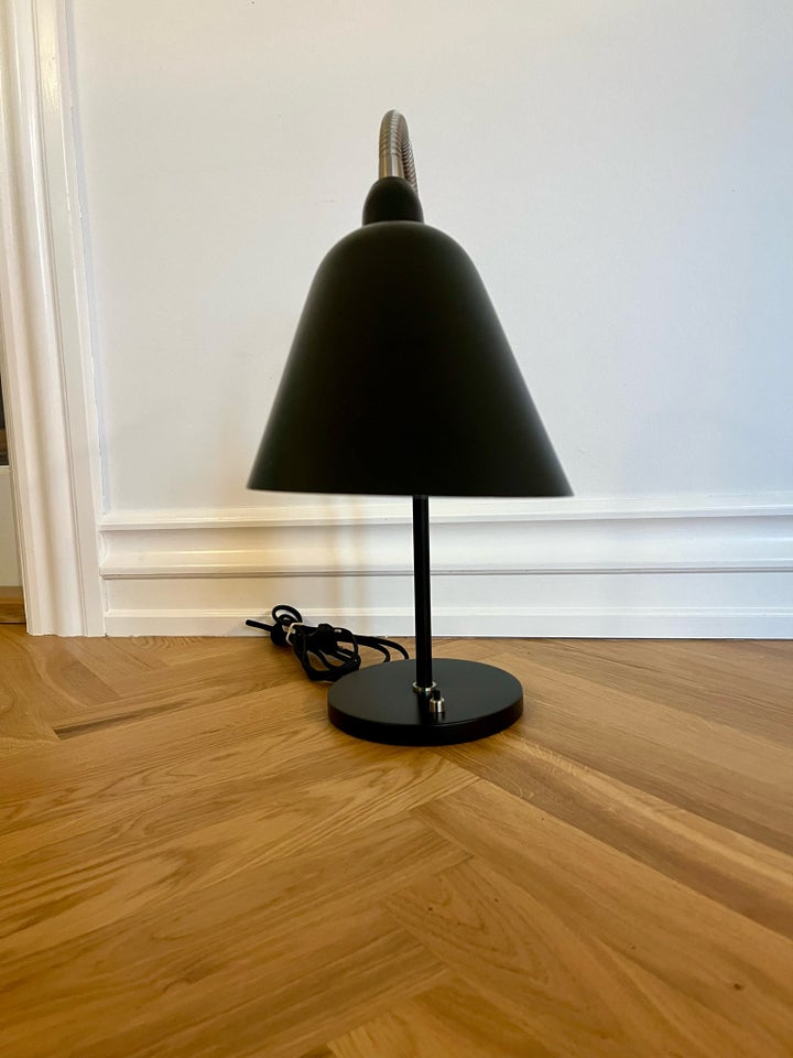 Arkitektlampe, Jacobsen Bellevue