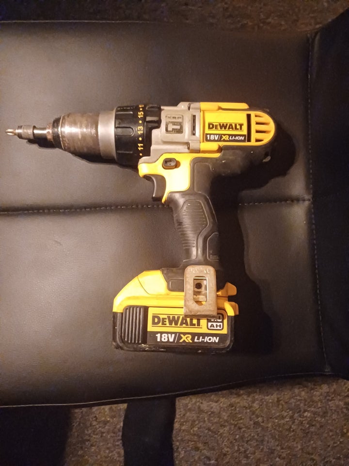 Slagboremaskine Dewalt makita