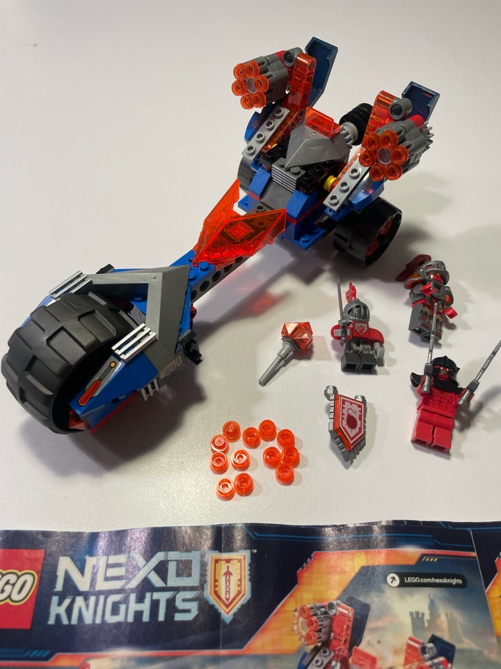 Lego Nexo Knights, 70319  70318