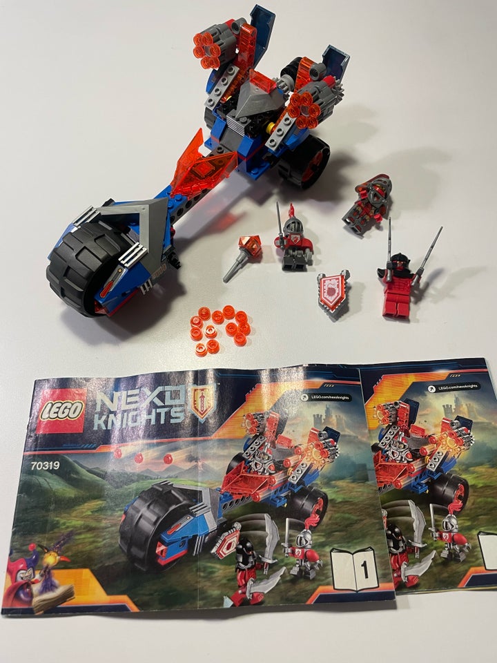 Lego Nexo Knights, 70319  70318