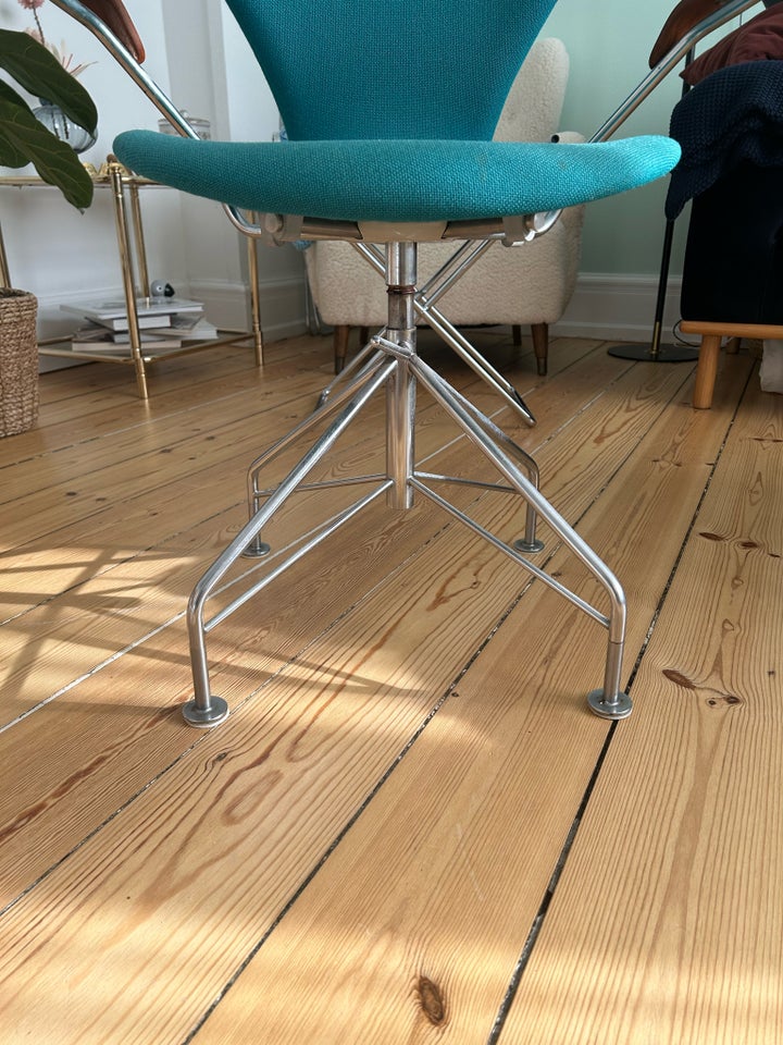 Arne Jacobsen, 3217