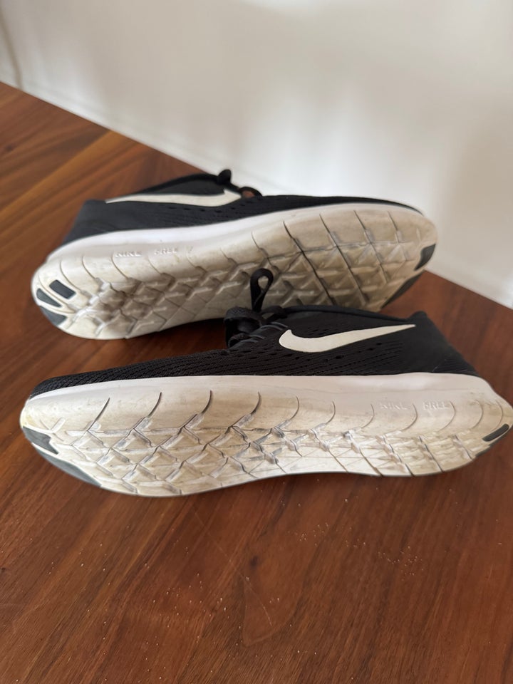 Sneakers, str. 37,5, NIKE free rn