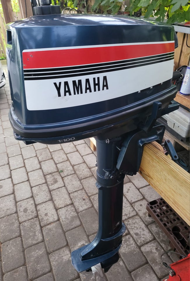 Yamaha påhængsmotor, 4 hk, benzin