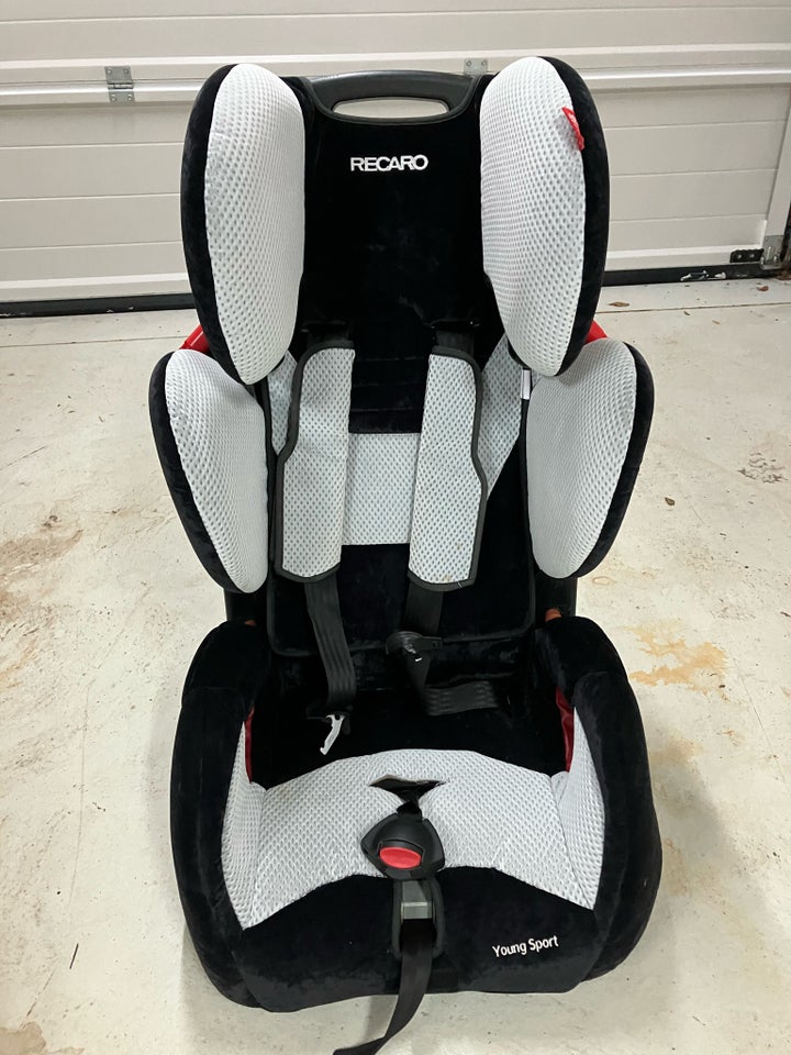 Autostol op til 18 kg  Recaro Young