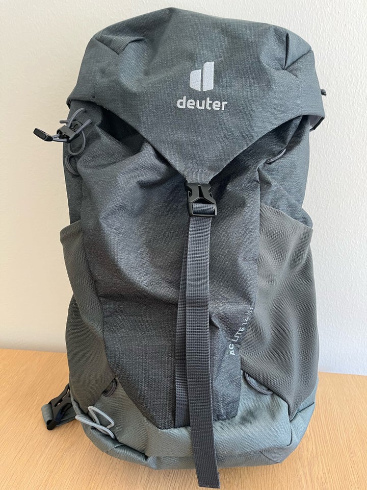 Vandrerygsæk Deuter b: 28 l: 19 h: