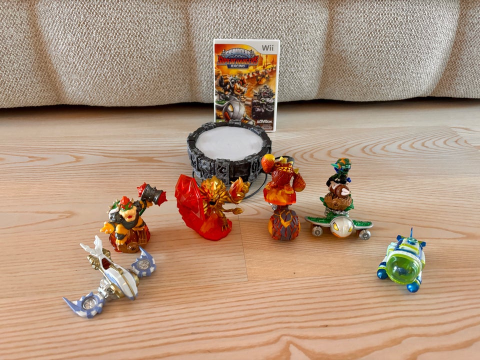 Skylander Superchargers racing ,