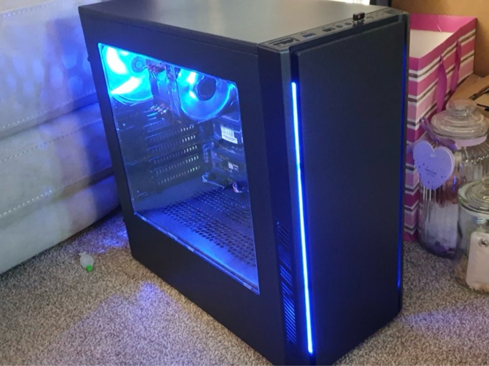 Kabinet Corsair Rimelig