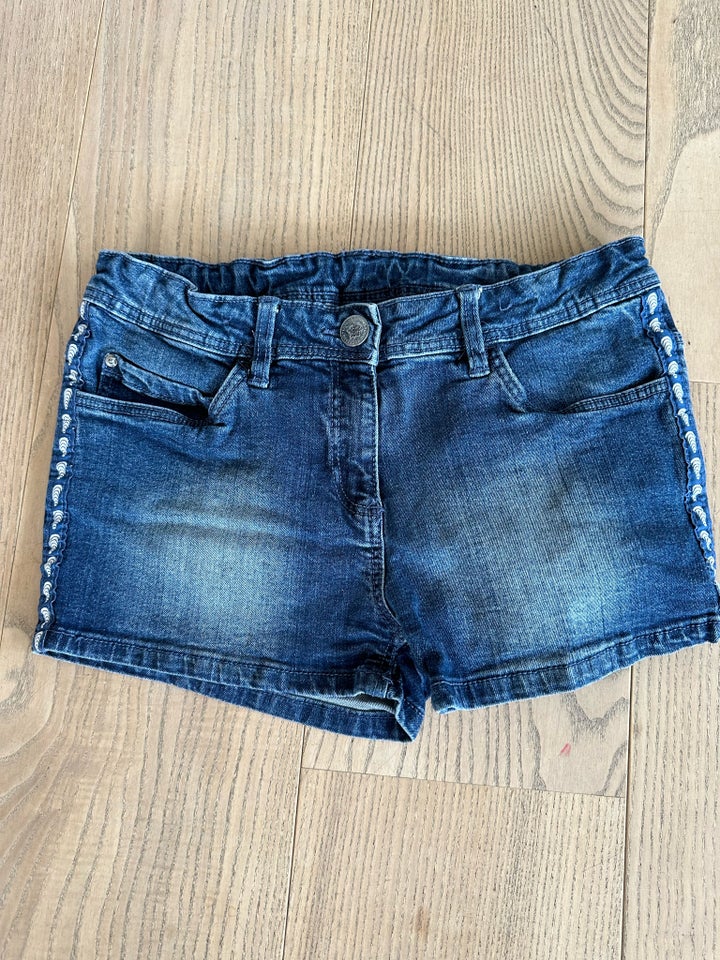 Shorts, Kan spændes ind i livet,