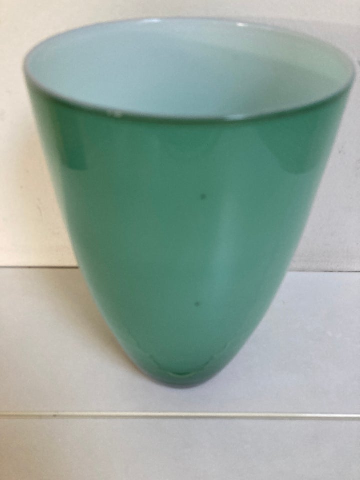 Grønturkis glasvase / lys grøn vase