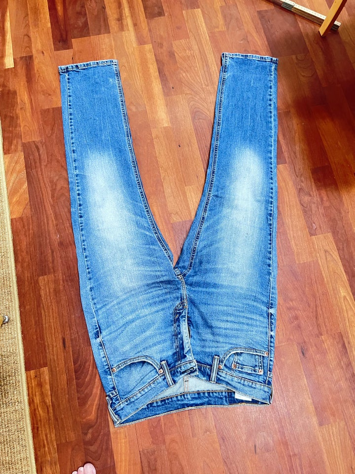 Jeans, Lewis, str. 30