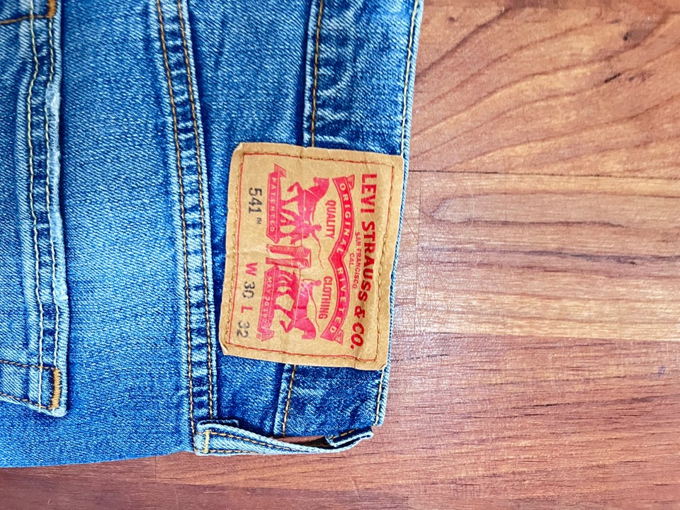 Jeans, Lewis, str. 30