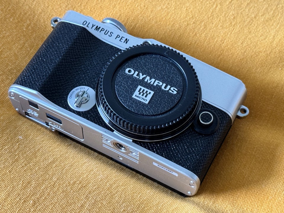 Olympus, Pen EP-7, 20.3 megapixels