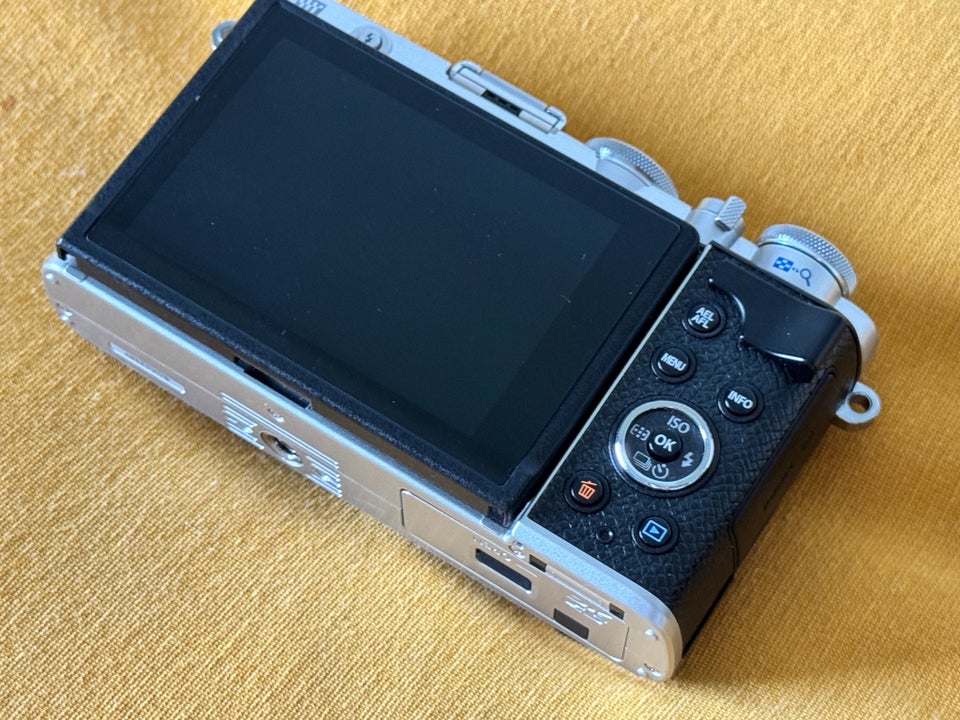 Olympus, Pen EP-7, 20.3 megapixels