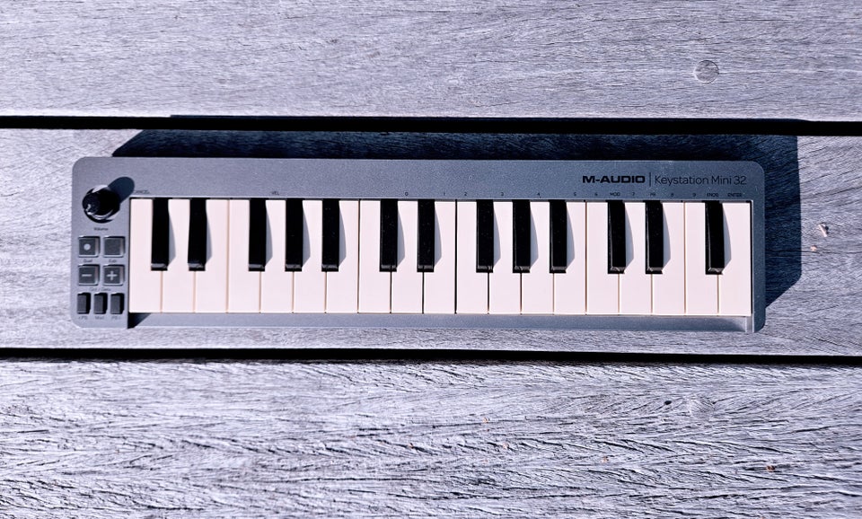 Midi keyboard, M-Audio Keystation