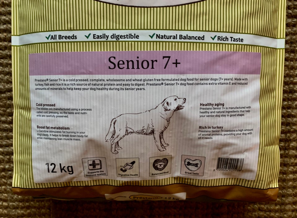 28 kg nyindkøbt hundefoder...