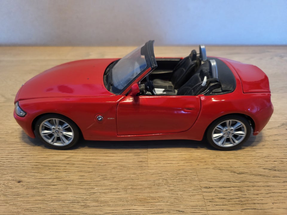 Modelbil, BMW Z4 Cabriolet, skala