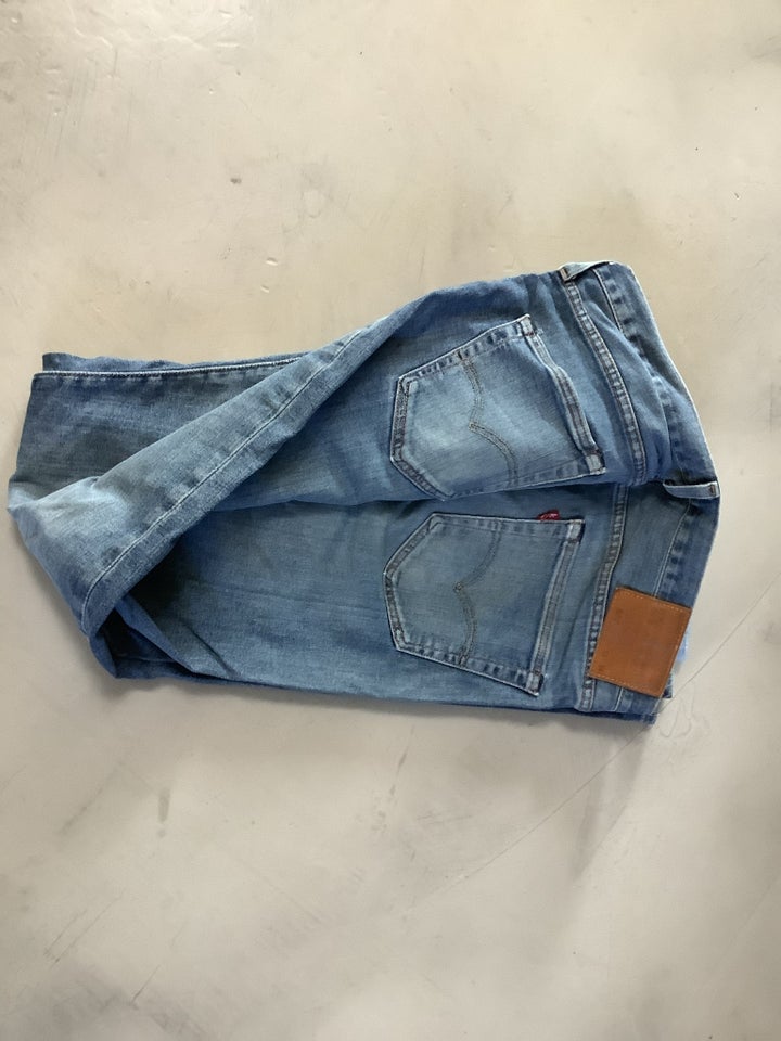 Jeans, Levis, str. 33