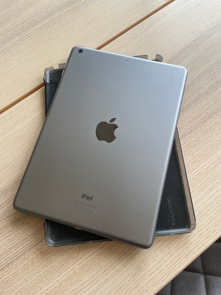 iPad Air, 16 GB, sort