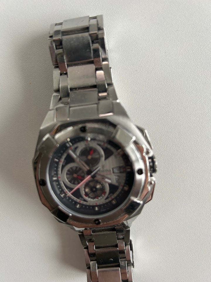 Herreur, Festina