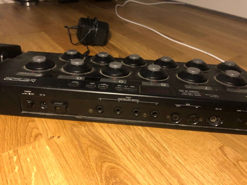 Midi Foot Controller, Yamaha MFC10