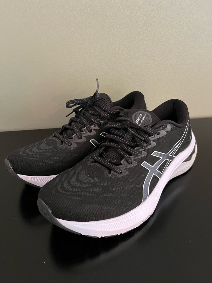 Løbesko, Asics GT-2000 11 (SOM