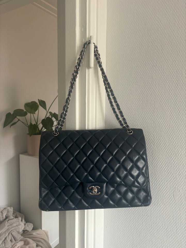 Chanel Navy blue bag