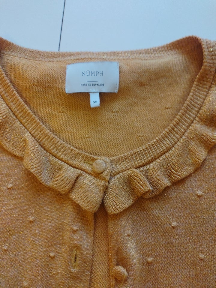 Cardigan, Numph, str. 34