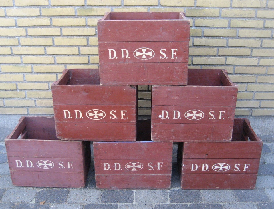 D.D.S.F. trækasser, D.D.S.F.