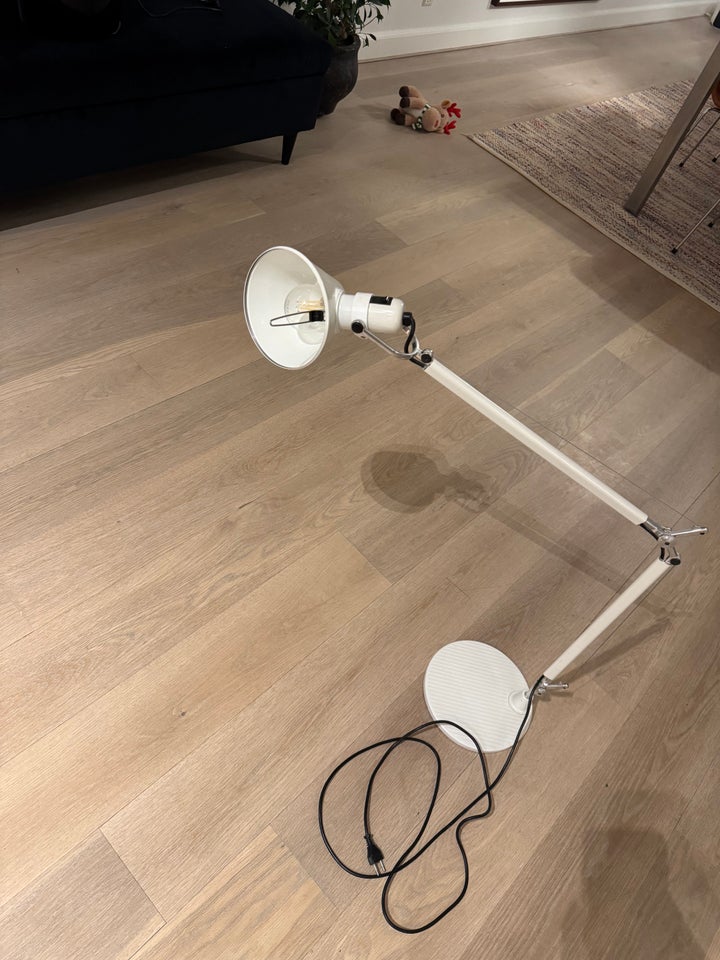 Skrivebordslampe, Artemide