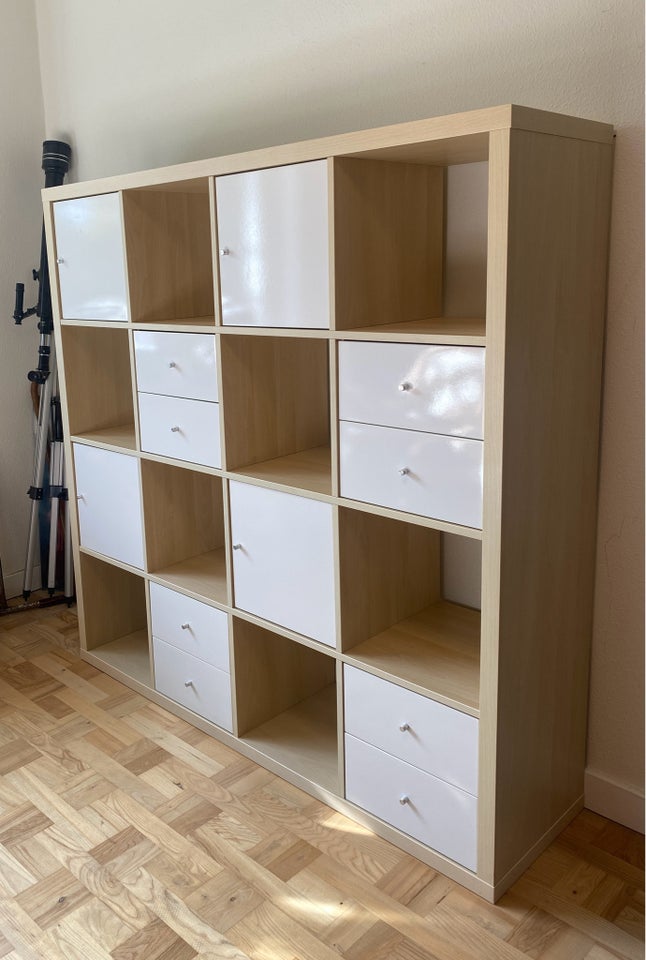 Reol, Kallax fra Ikea, b: 147 d: 38 h: