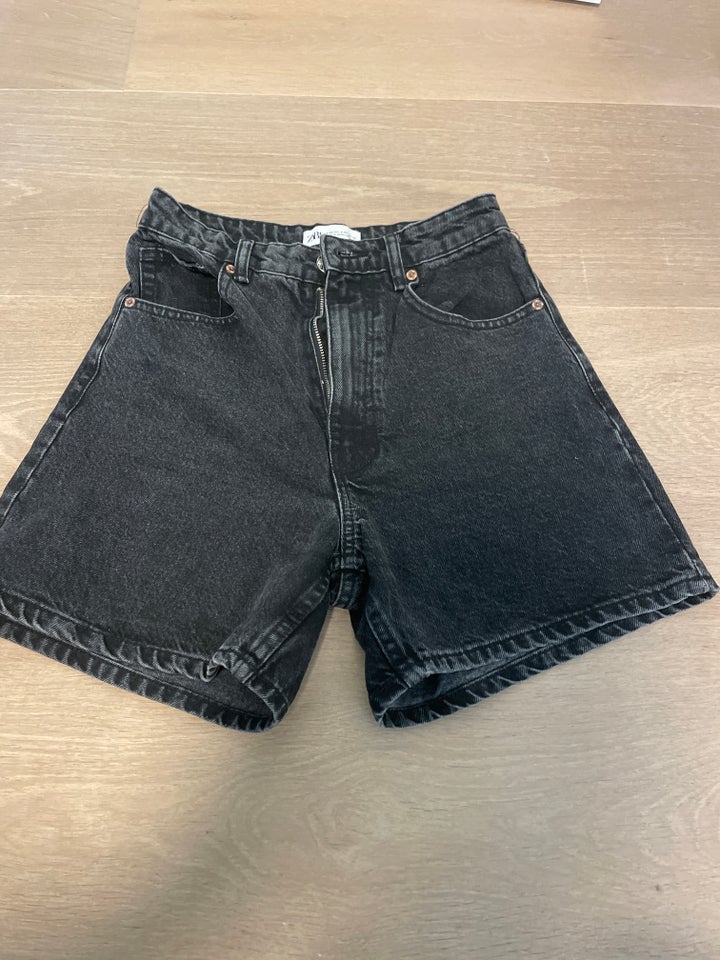 Shorts, ZARA, str. 34