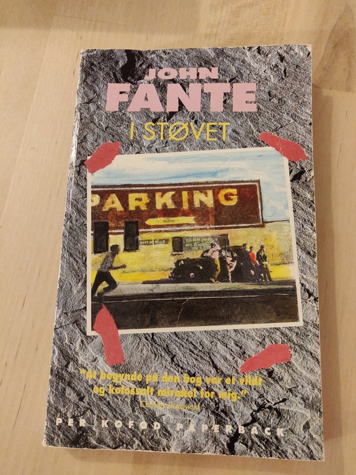 I støvet, John Fante, genre: roman