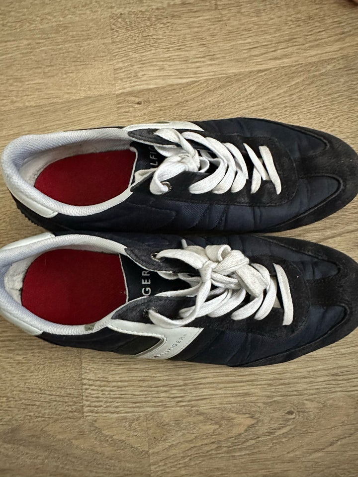 Sneakers, Tommy Hilfiger, str. 40