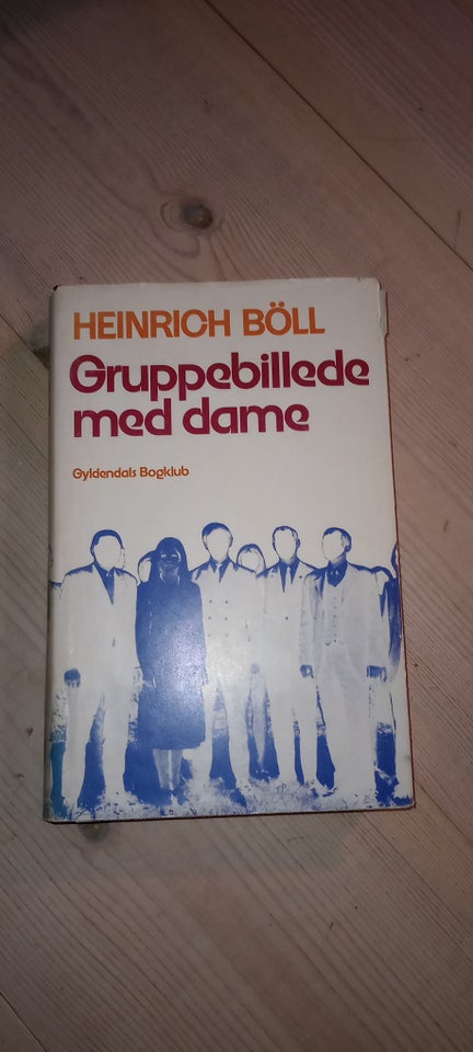 Gruppebillede med dame, Heinrich